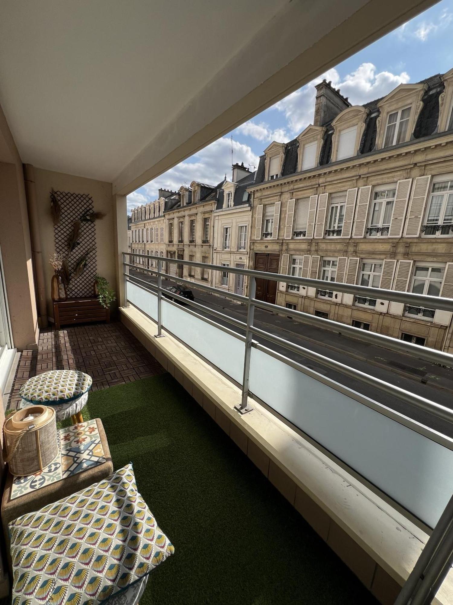 Clovis - Hypercentre Avec Balcon Et Parking Apartman Reims Kültér fotó